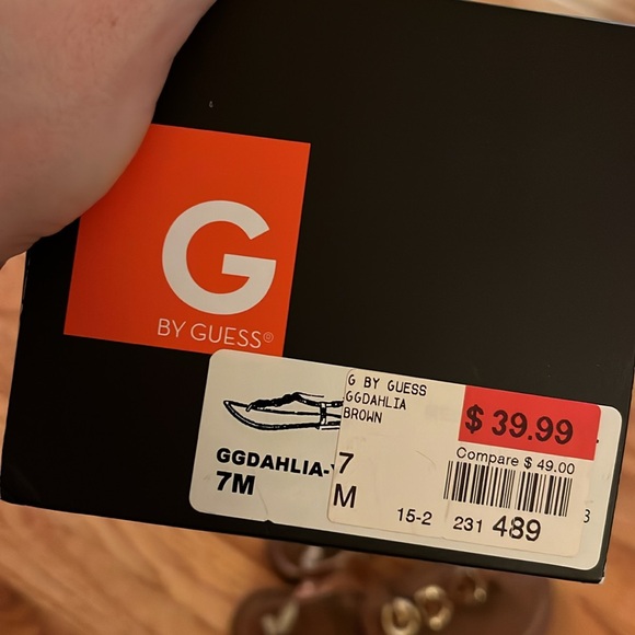 GUESS SANDALS - Picture 9 of 9